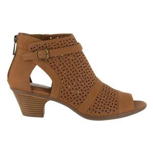 Easy Street Carrigan Cutout Bootie Sandal Tan 7.5